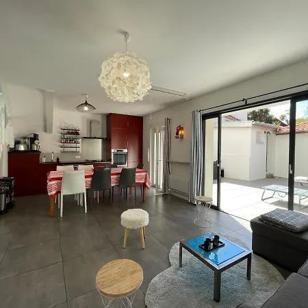 Dom wakacyjny Maison De Ville Moderne 8pers - 5 Cantons Anglet